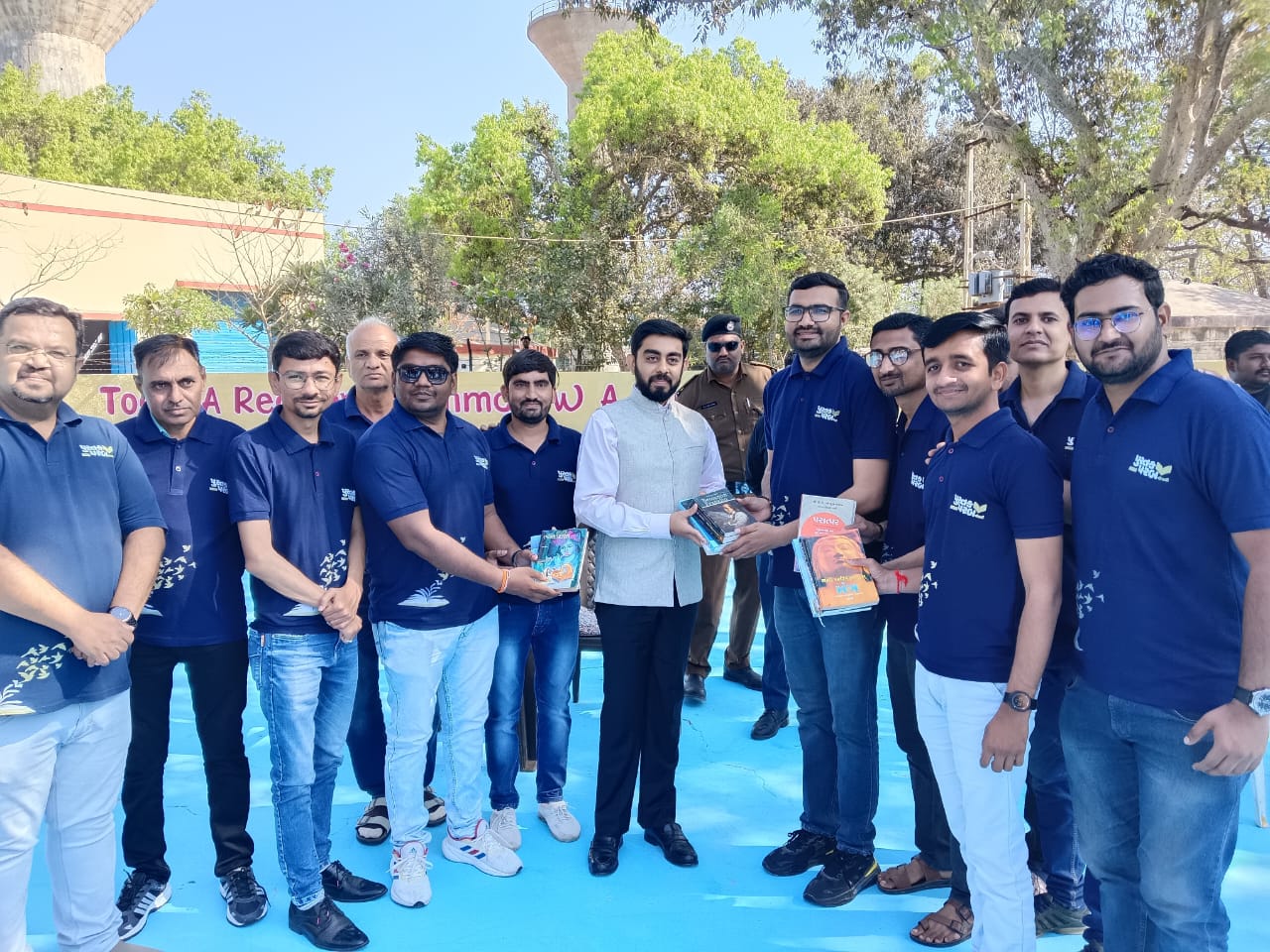 પુસ્તક પ્રદશન 